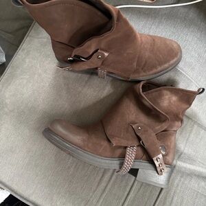 New Look Brown Suede Buckle Ankle Boots